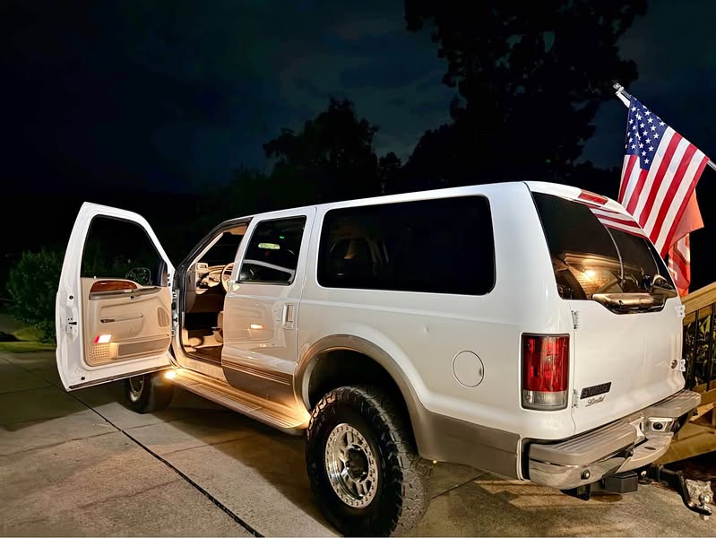 2001 Ford Excursion - Limited Sport Utility 4D