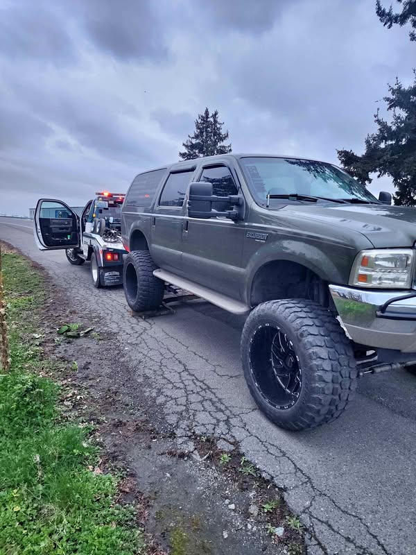 2000 Ford Excursion - Limited Sport Utility 4D