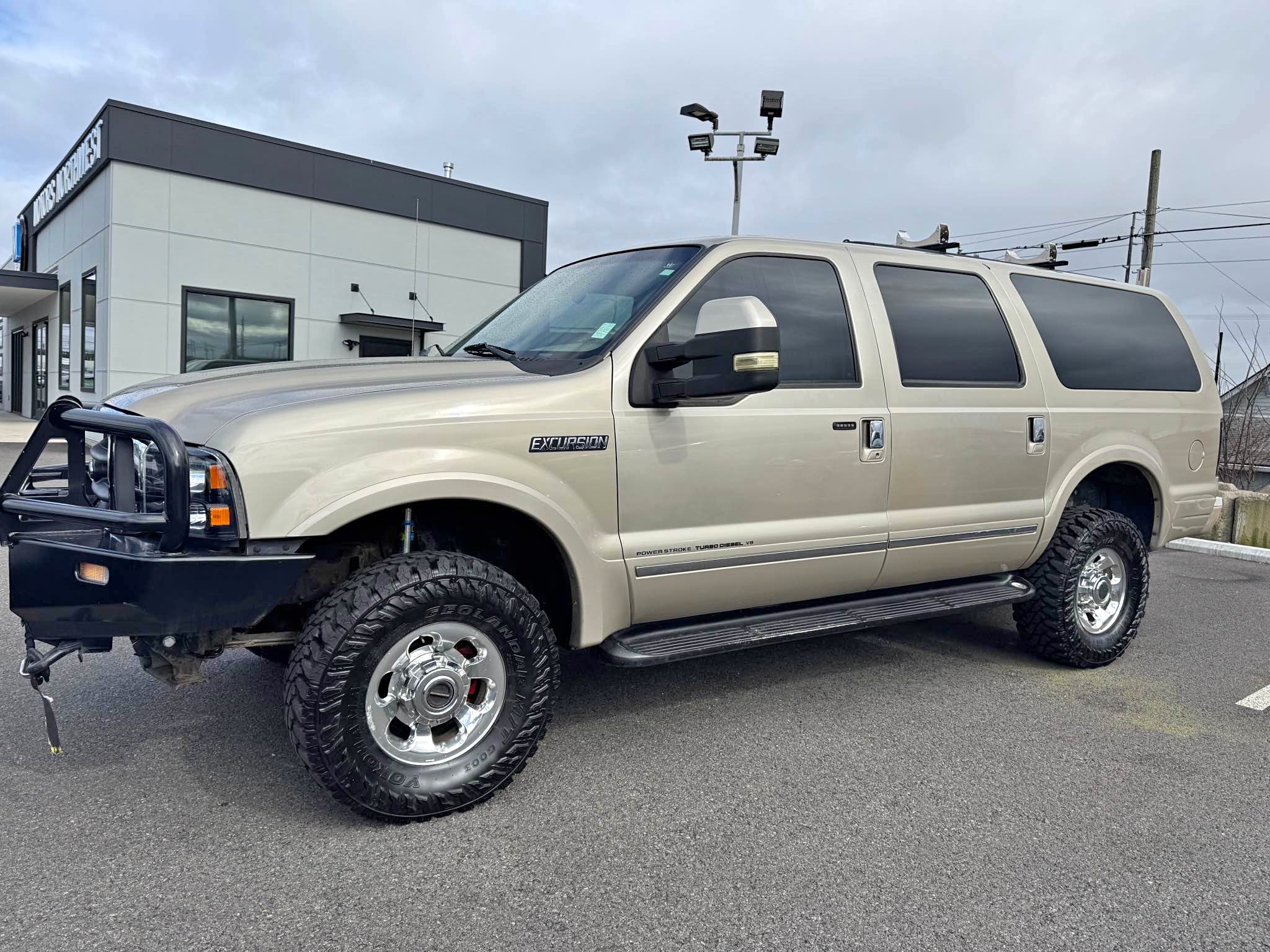 2004 Ford Excursion - Limited Sport Utility 4D