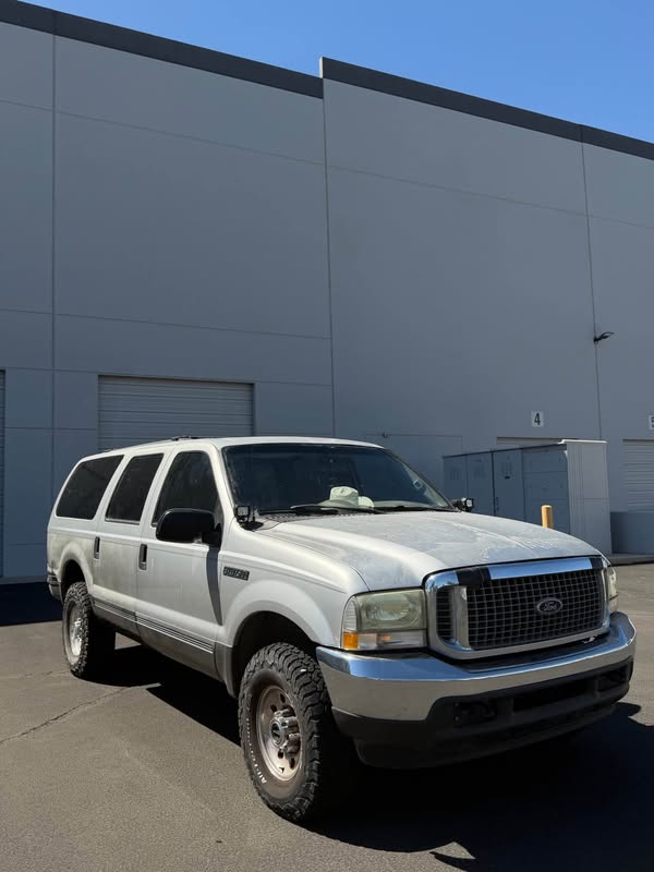 2004 Ford Excursion - XLT Sport Utility 4D