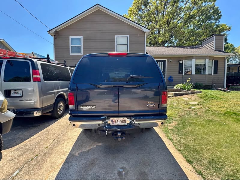2005 Ford Excursion - XLT Sport Utility 4D