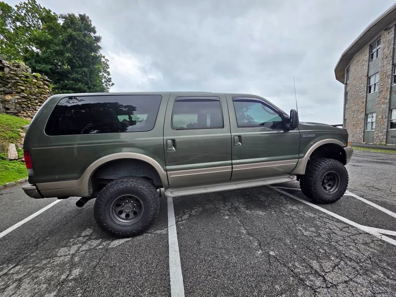 2003 Ford Excursion - Eddie Bauer