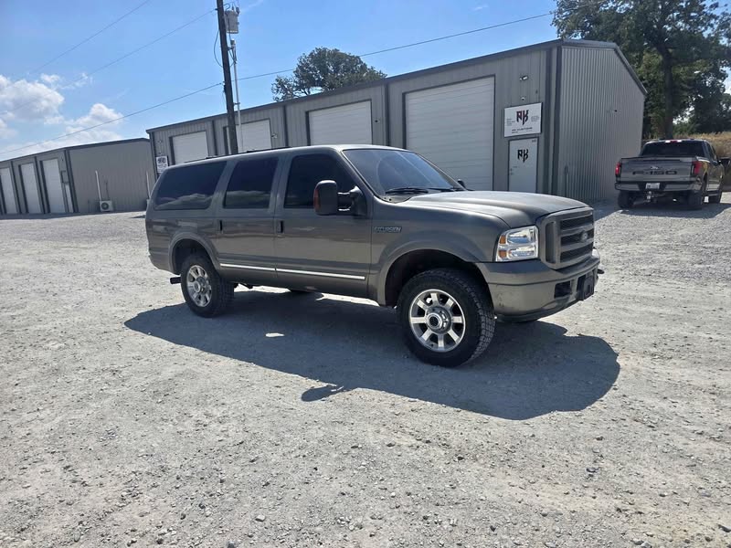 2005 Ford Excursion - Limited Sport Utility 4D