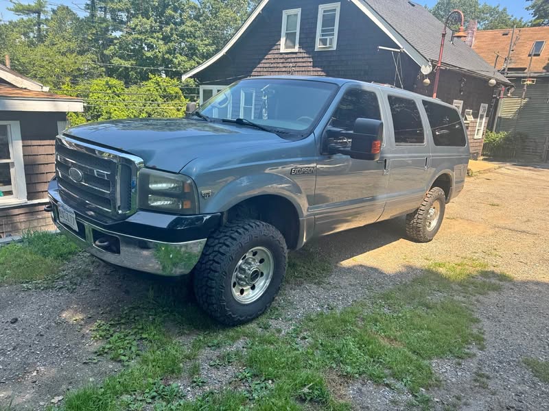 2001 Ford Excursion - XLT Sport Utility 4D
