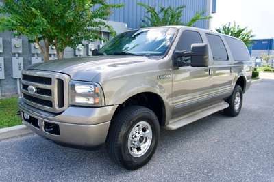 2005 Ford Excursion LIMITED | 6.8L V10 | 4x4 - 3rd Row |...