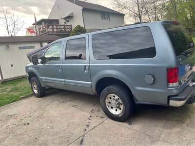 2005 Ford Excursion - XLT Sport Utility 4D