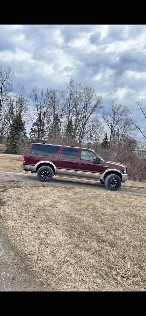 2000 Ford Excursion - Limited Sport Utility 4D