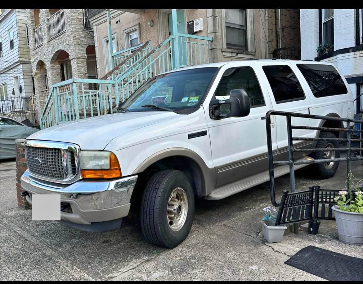2001 Ford Excursion - Limited Sport Utility 4D