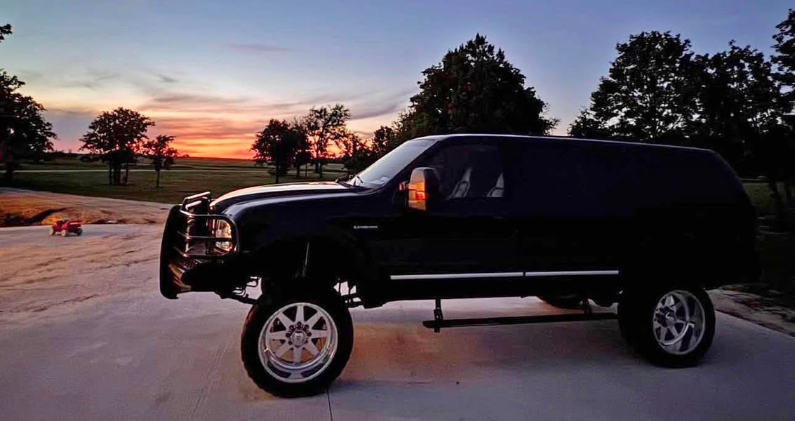 2005 Ford Excursion - Limited Sport Utility 4D