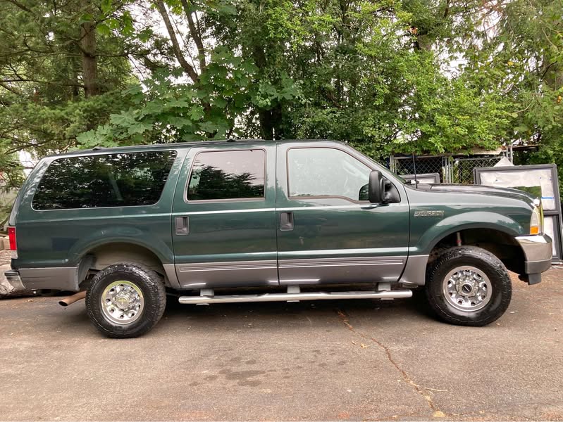 2004 Ford Excursion - XLT Sport Utility 4D