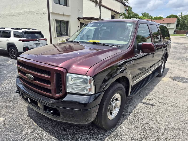 2005 Ford 3 Filas de Asientos  Excursion , Motor V8 ,