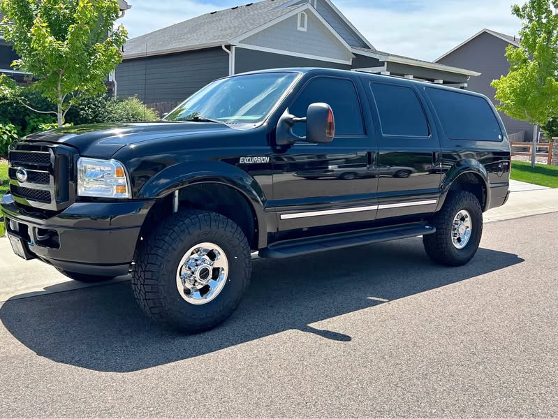 2005 Ford Excursion - Limited Sport Utility 4D