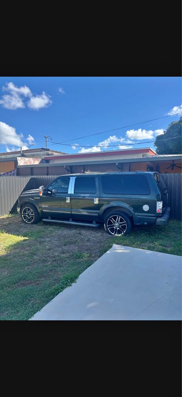 2004 Ford Excursion