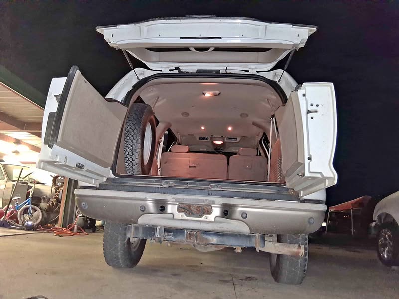 2004 Ford Excursion - Eddie Bauer Sport Utility 4D