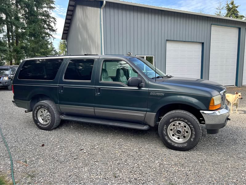 2001 Ford Excursion - XLS Sport Utility 4D