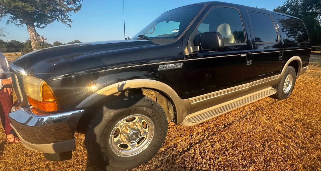 2001 Ford Excursion - Limited Sport Utility 4D