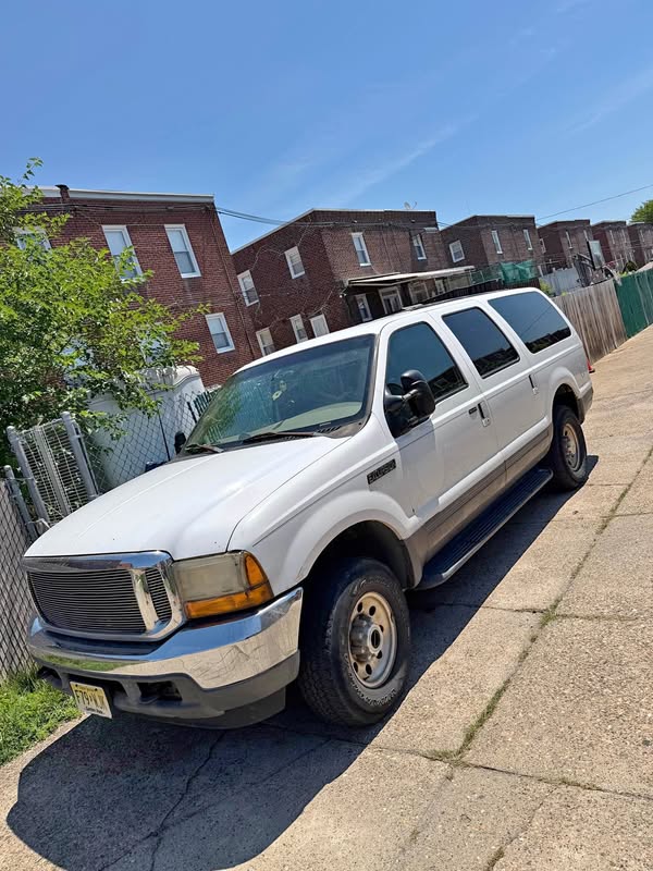 2000 Ford Excursion - XLT Sport Utility 4D