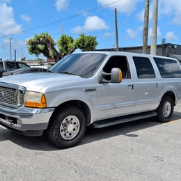 2000 Ford Excursion XLT
