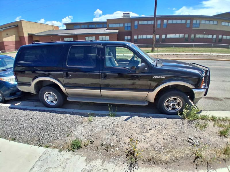 2000 Ford Excursion - Limited Sport Utility 4D