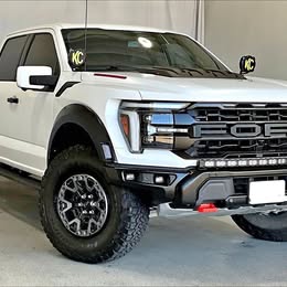 2025 Ford f-150 raptor truck v8