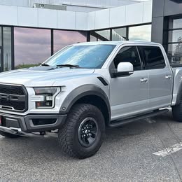 2017 Ford F-150 Raptor 4x4 4dr SuperCrew 5.5 ft. SB