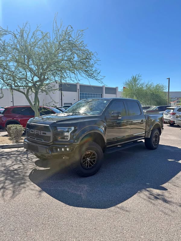 2017 Ford f-150 raptor - SuperCrew 4x4