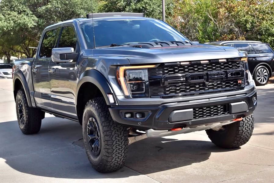 2023 Ford F-150 Raptor Pickup 4D 5 1\/2 ft