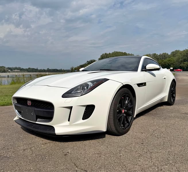 2015 Jaguar F-TYPE - Premium Coupe 2D