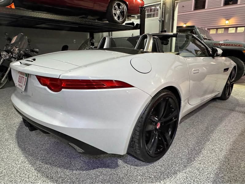 2016 Jaguar F-TYPE - 3.0 380 HP Convertible 2D