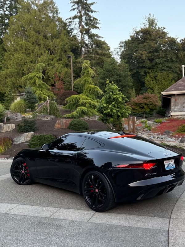 2019 Jaguar F-TYPE - 2.0 296 HP Coupe 2D