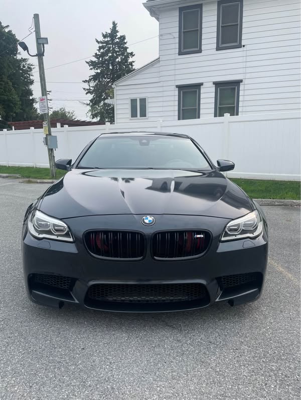 2014 BMW M5 - Sedan 4D