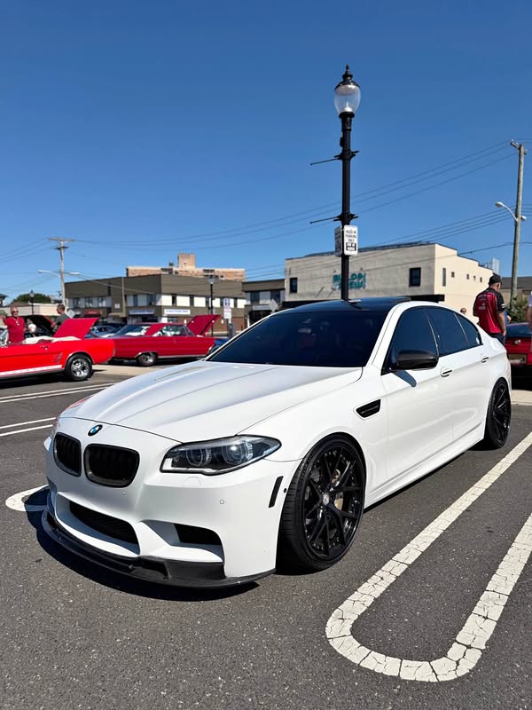 2014 BMW M5 - Competition Sedan 4D