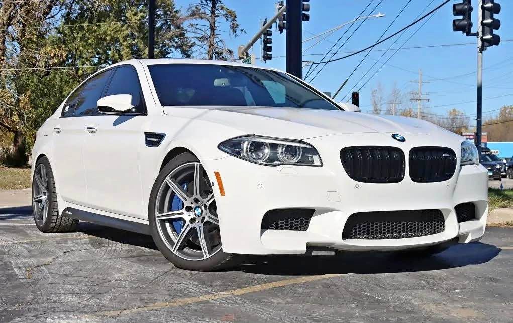 2015 BMW M5 - Sedan 4D