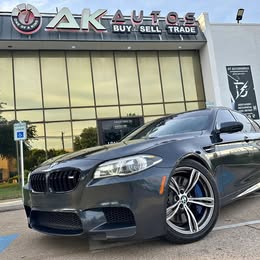 2014 BMW M5 - Sedan 4D