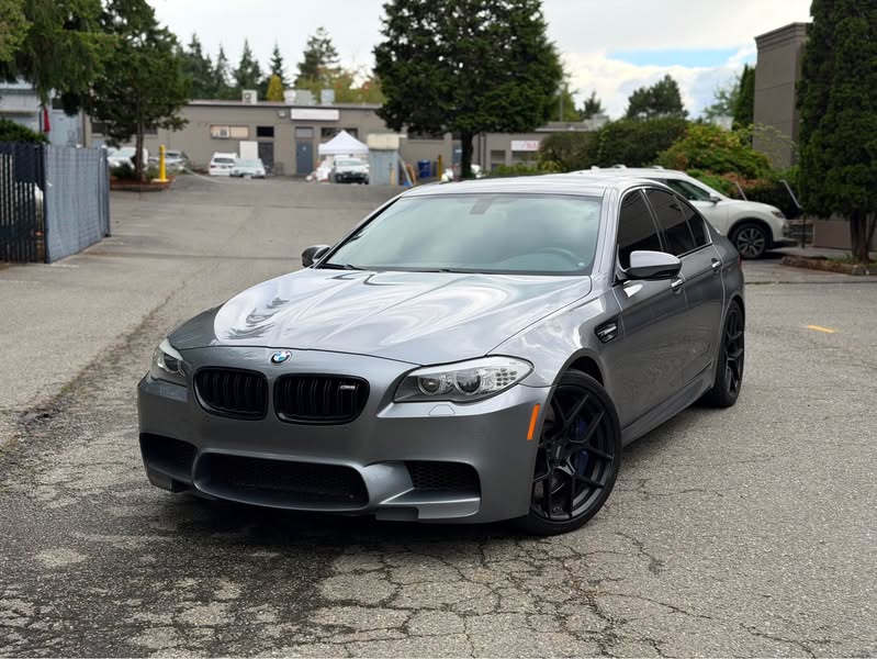 2013 BMW M5 - Sedan 4D