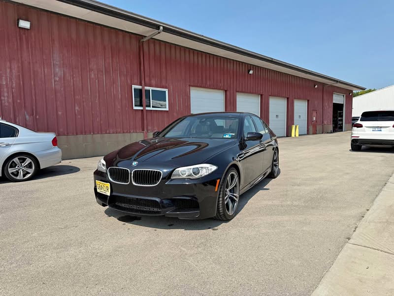 2013 BMW M5 - Sedan 4D