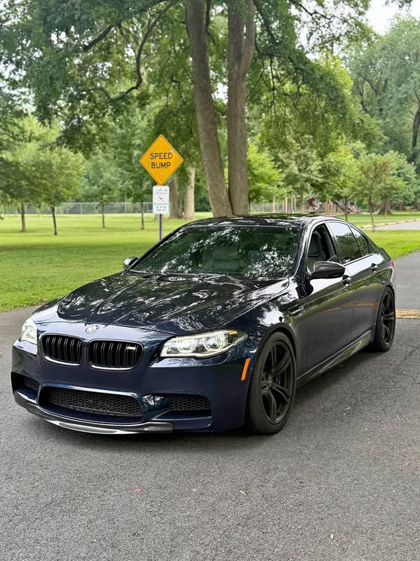 2016 BMW M5 - Sedan 4D