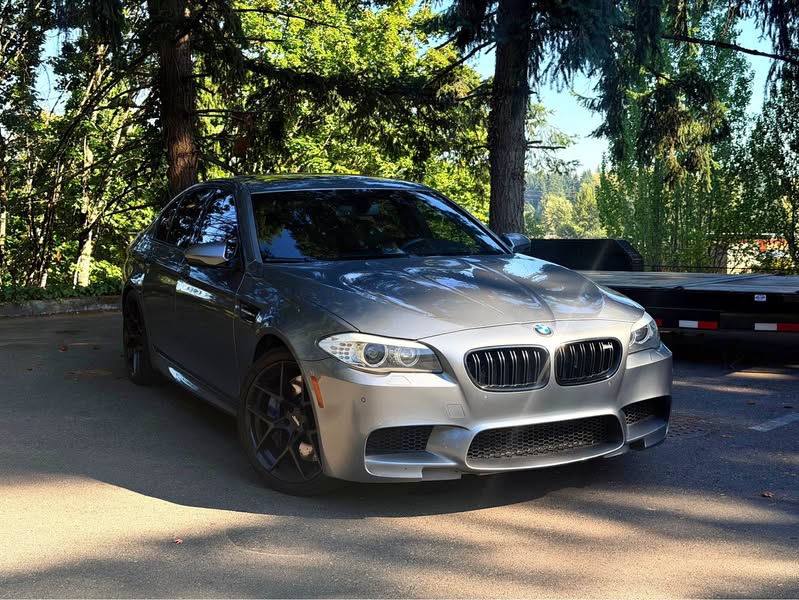 2013 BMW M5 - Sedan 4D