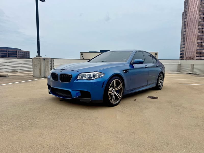 2013 BMW M5 - Sedan 4D