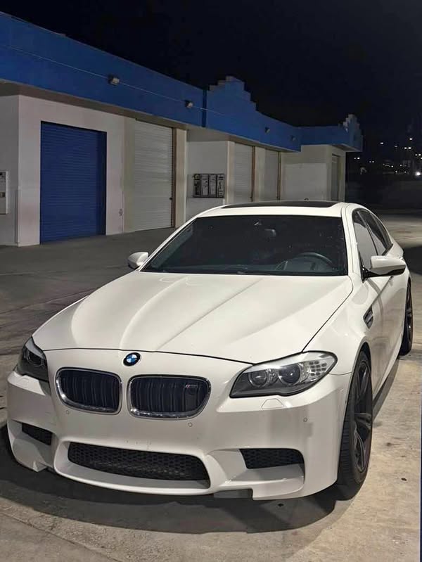 2013 BMW M5 - Sedan 4D