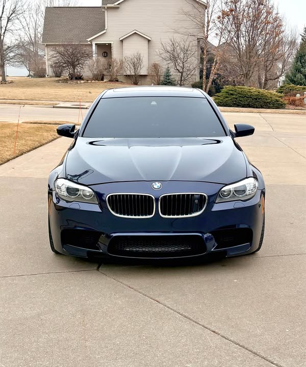 2013 BMW M5 - Sedan 4D