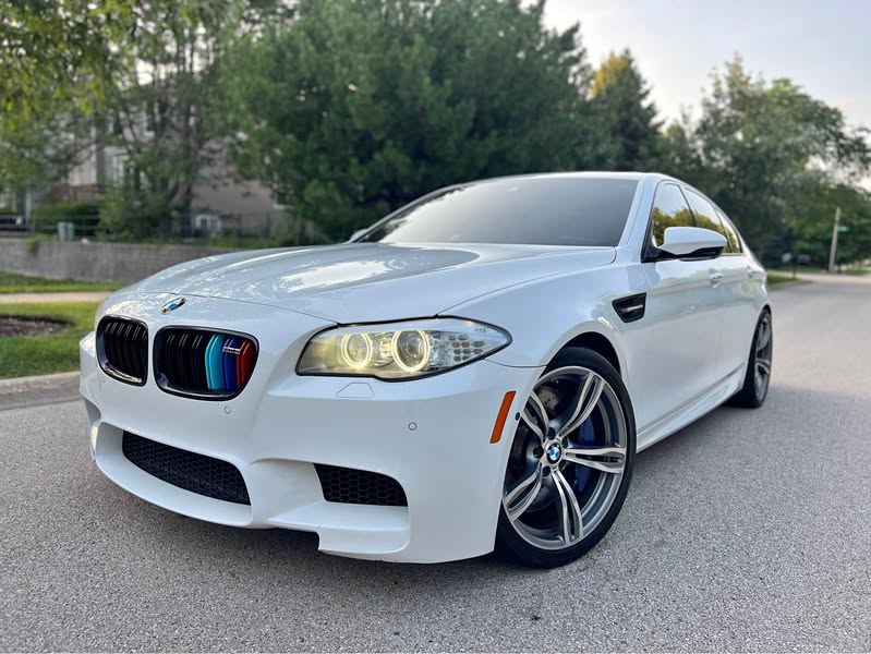2013 BMW M5 - Sedan 4D