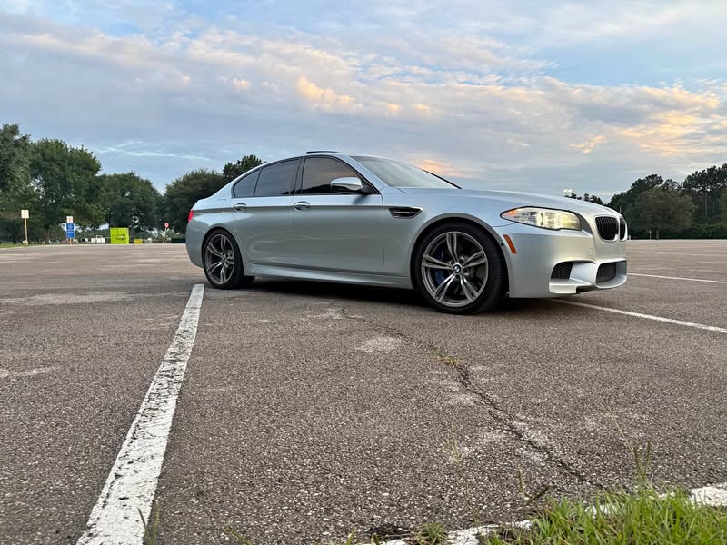 2013 BMW M5 - Sedan 4D