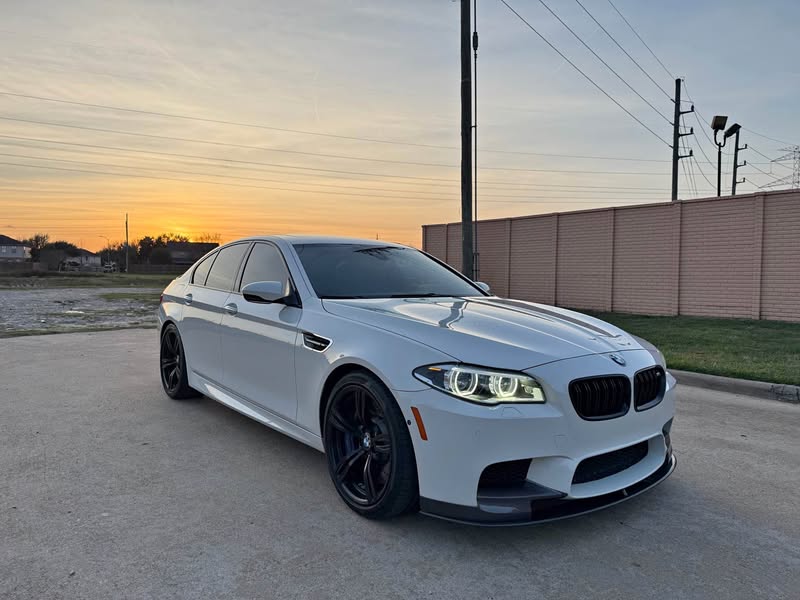 2015 BMW M5 - Sedan 4D