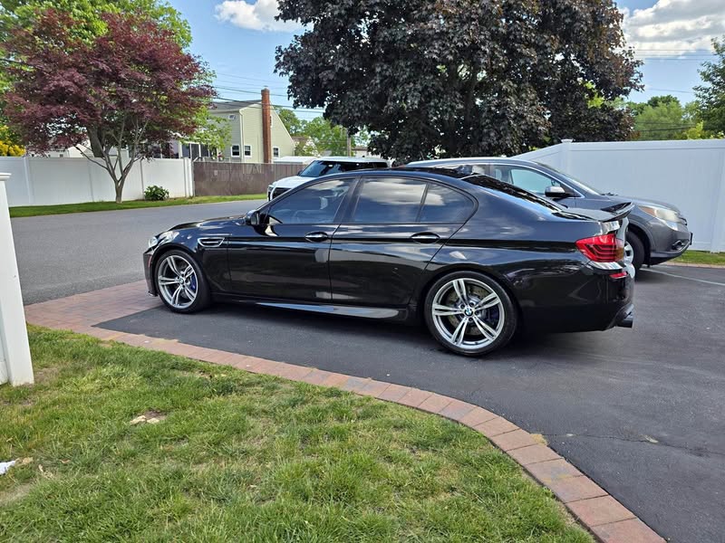 2015 BMW M5 - Sedan 4D