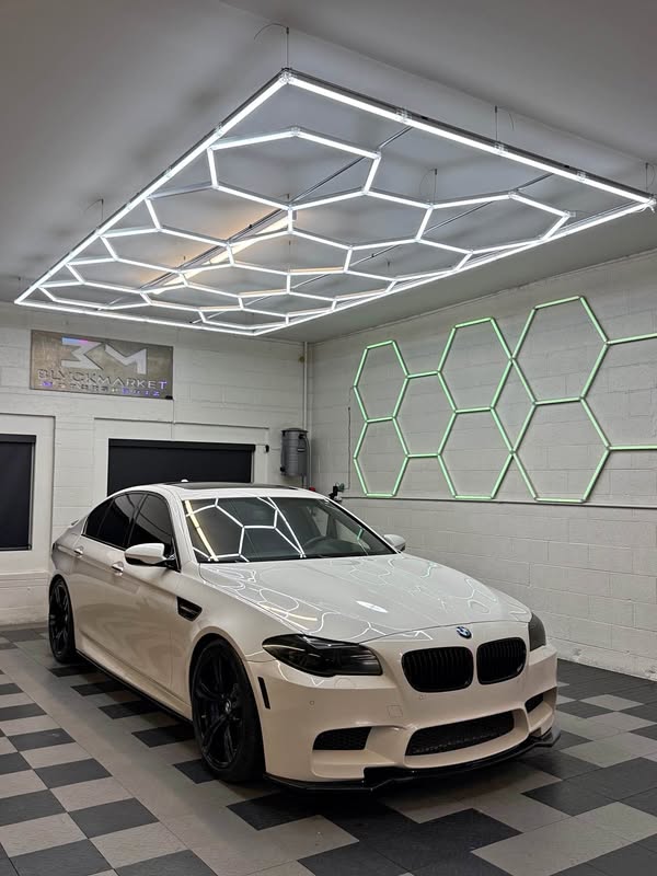 2014 BMW M5 - Sedan 4D
