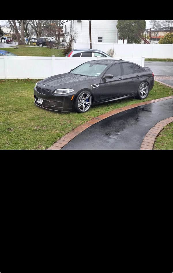 2015 BMW M5 - Sedan 4D