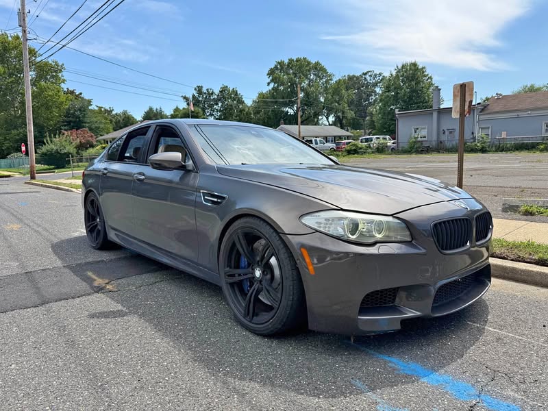 2013 BMW M5 - Sedan 4D