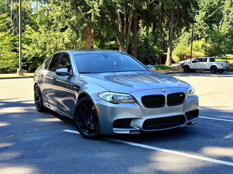2013 BMW M5 - Sedan 4D
