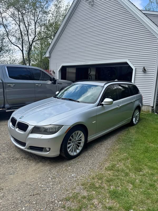 2012 BMW 3 Series - 328i xDrive Sport Wagon 4D